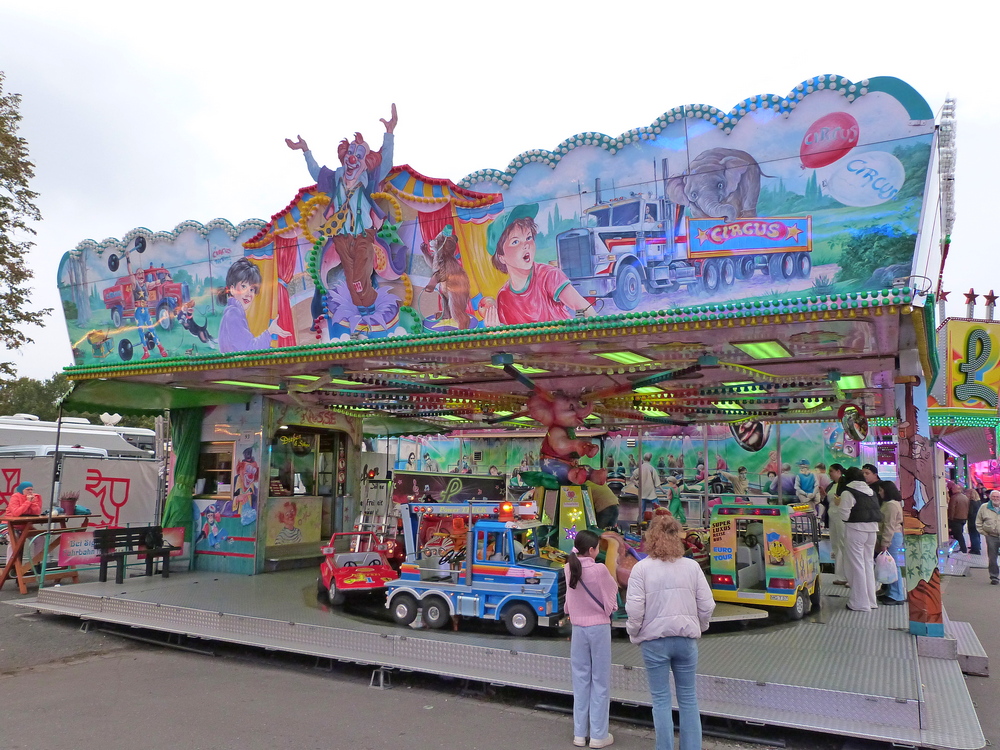Krefelder Herbstsprödentalkirmes 2025