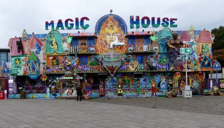 Magic House - Kutschenbauer