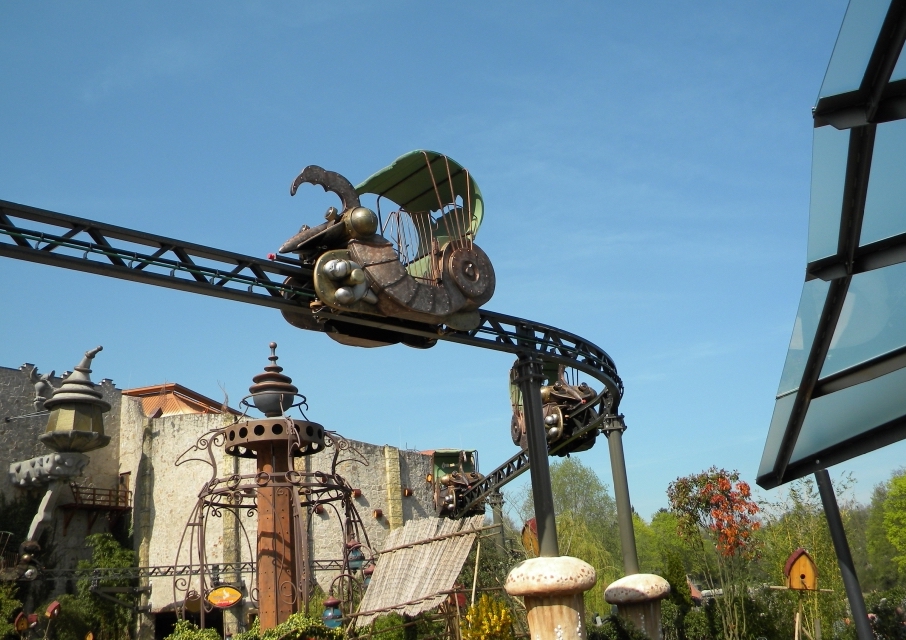 Über den Dächern des Wuze-Tals: Der Würmling Express im Phantasialand